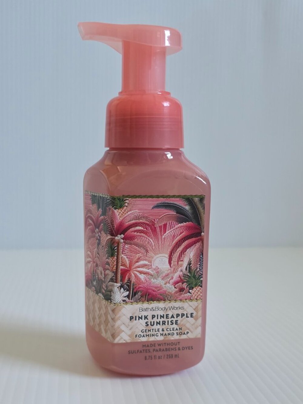 NWT Bath & Body Works, Foaming Hand Soap, Pink Pineapple Sunrise